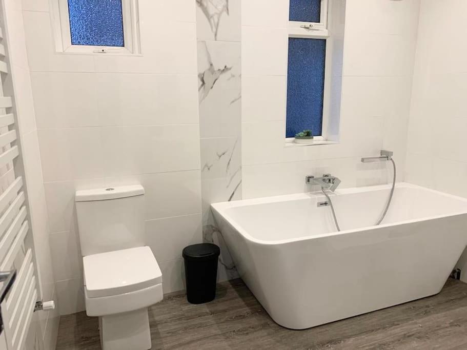 Apartamento Stylish Retreat In Leigh-On-Sea Southend-on-Sea Exterior foto