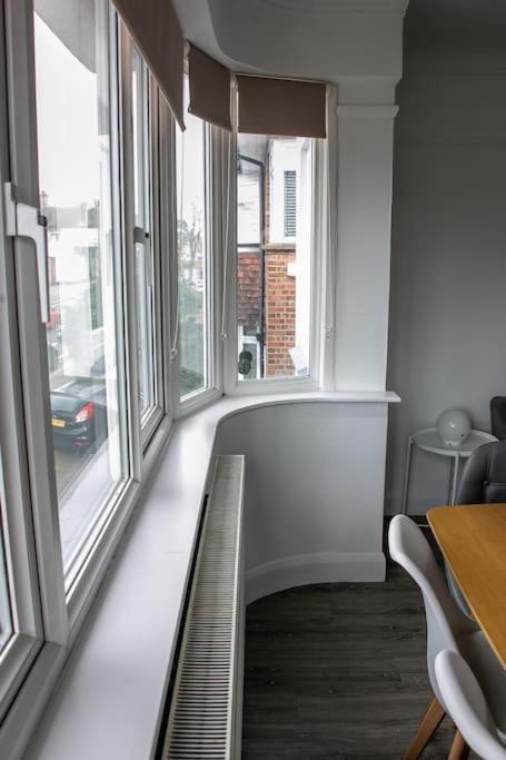 Apartamento Stylish Retreat In Leigh-On-Sea Southend-on-Sea Exterior foto