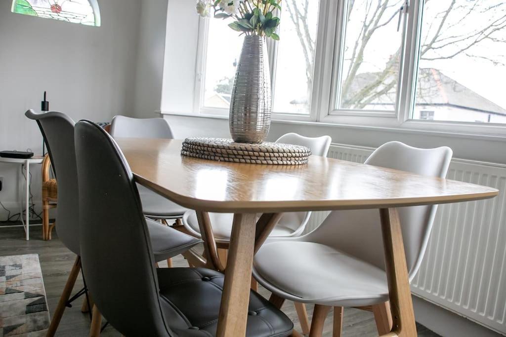 Apartamento Stylish Retreat In Leigh-On-Sea Southend-on-Sea Exterior foto