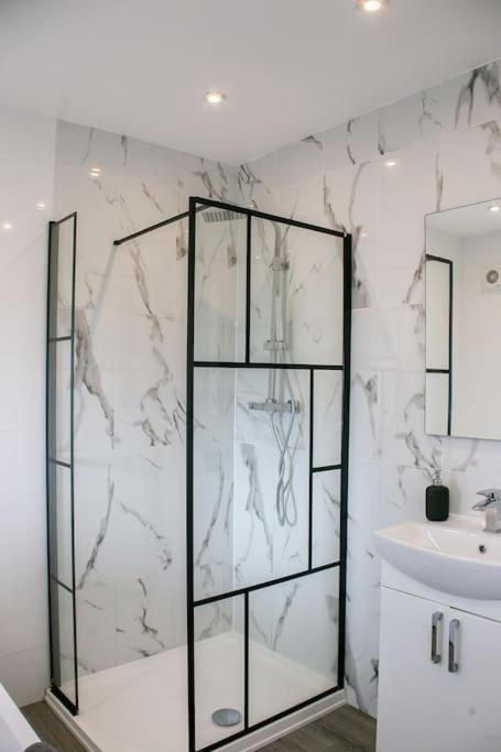 Apartamento Stylish Retreat In Leigh-On-Sea Southend-on-Sea Exterior foto