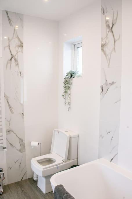 Apartamento Stylish Retreat In Leigh-On-Sea Southend-on-Sea Exterior foto