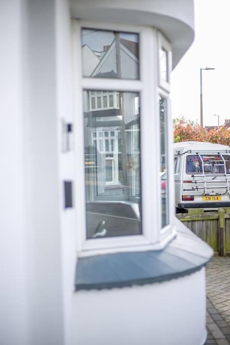 Apartamento Stylish Retreat In Leigh-On-Sea Southend-on-Sea Exterior foto