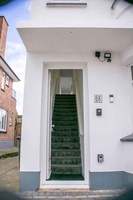 Apartamento Stylish Retreat In Leigh-On-Sea Southend-on-Sea Exterior foto