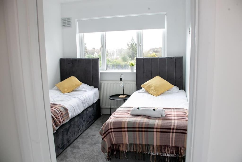 Apartamento Stylish Retreat In Leigh-On-Sea Southend-on-Sea Exterior foto