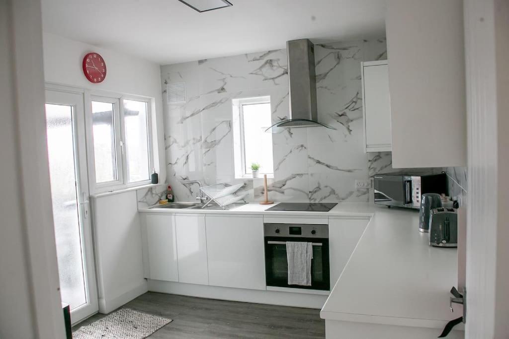 Apartamento Stylish Retreat In Leigh-On-Sea Southend-on-Sea Exterior foto